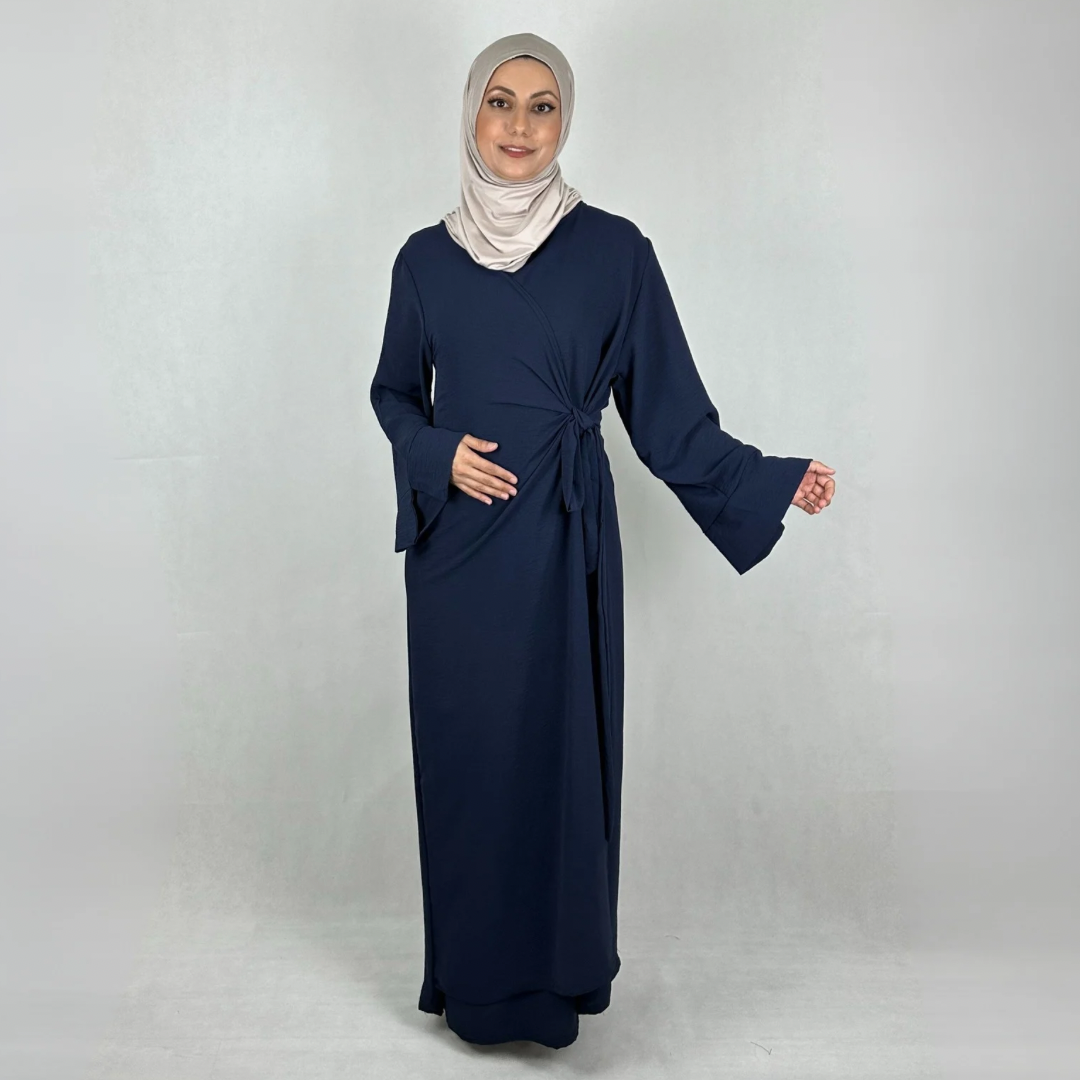 Samra Abaya in Wickeloptik