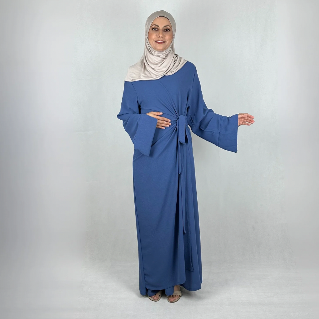 Samra Abaya in Wickeloptik