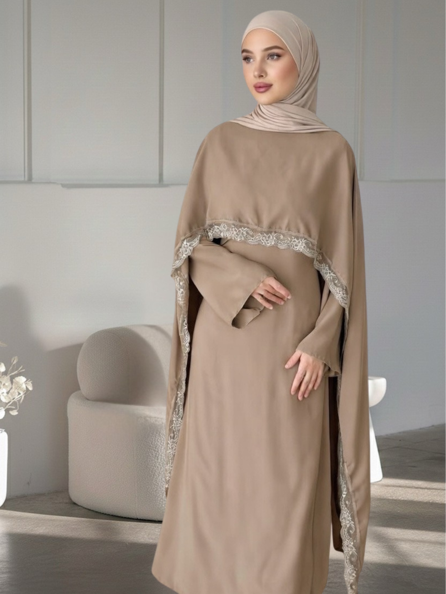 Rania Spitzen Cape Kleid