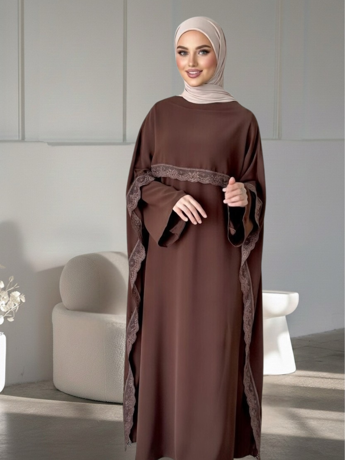 Rania Spitzen Cape Kleid