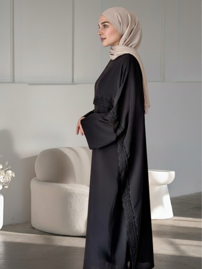 Rania Spitzen Cape Kleid